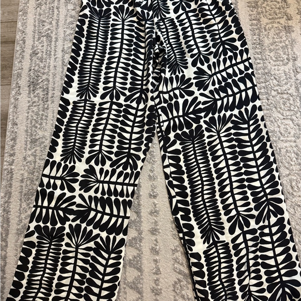 Black and White Leaf Print Pants